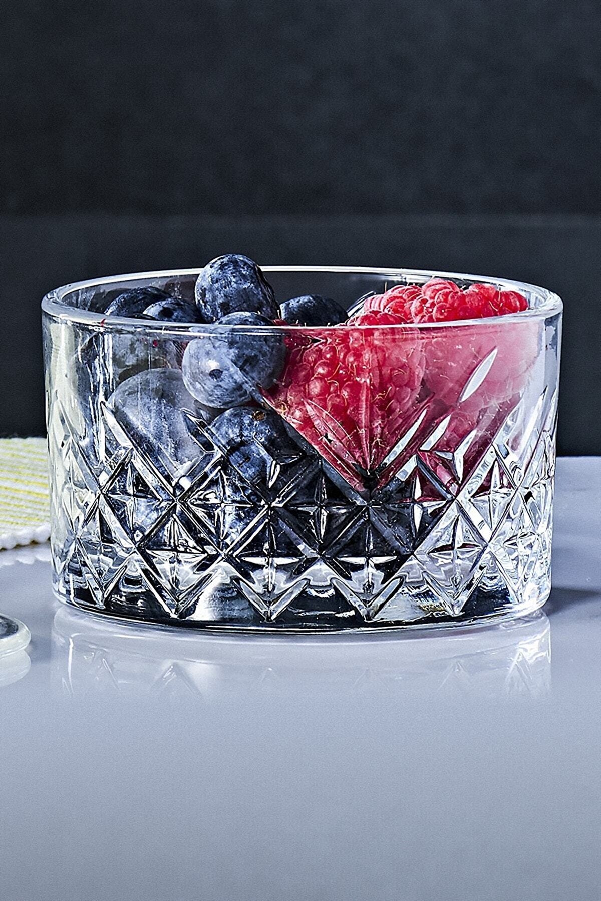 Paşabahçe 6 Parça Timeless Viski Keyif Seti - 4 Viski Bardağı + 2 Çerezlik Kase - Görsel 6